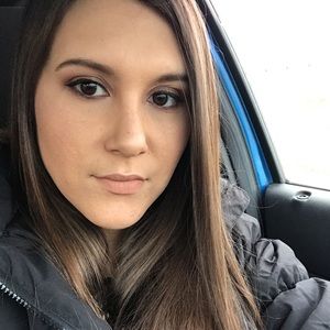 Meet your Posher, Amelia